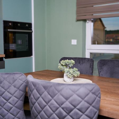 Prishtina Getaway Apartment Pristina Buitenkant foto