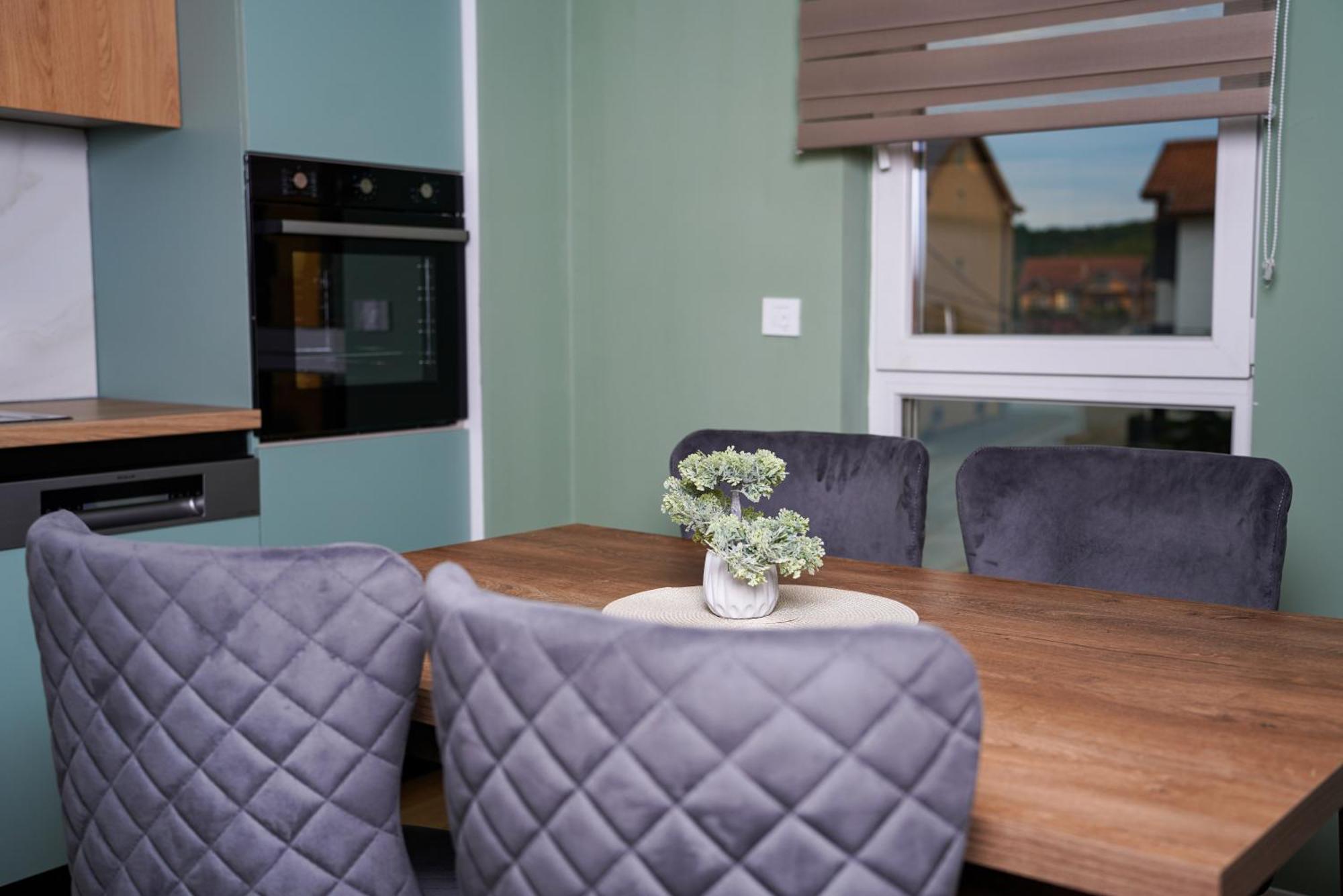 Prishtina Getaway Apartment Pristina Buitenkant foto