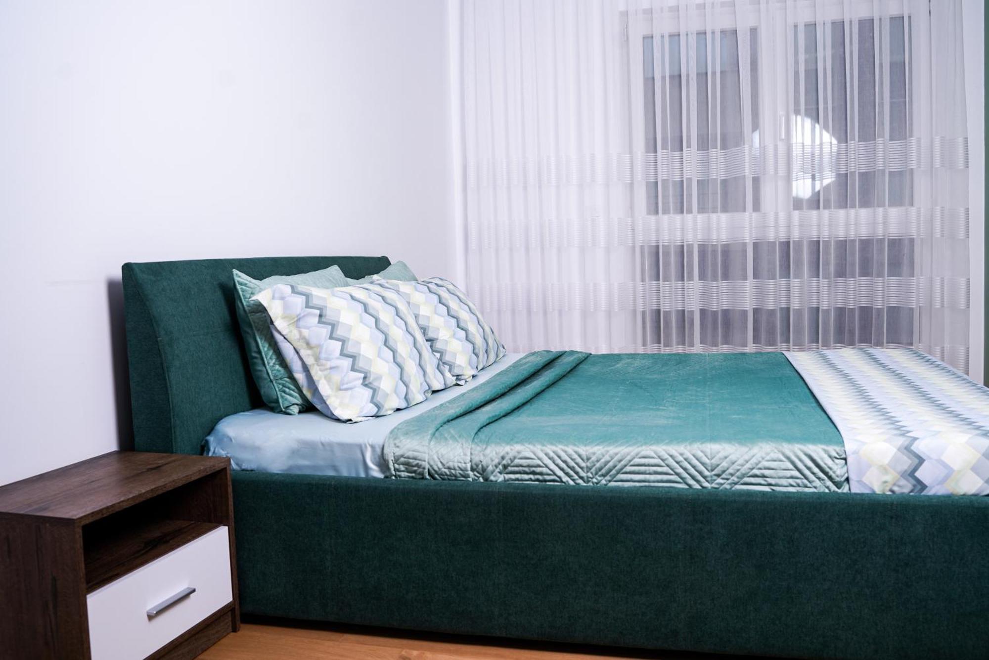 Prishtina Getaway Apartment Pristina Buitenkant foto