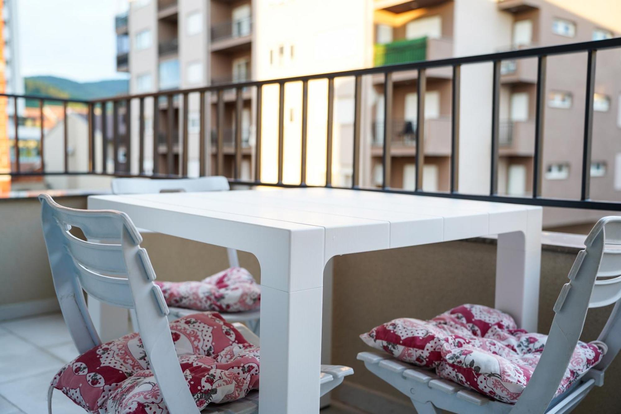 Prishtina Getaway Apartment Pristina Buitenkant foto