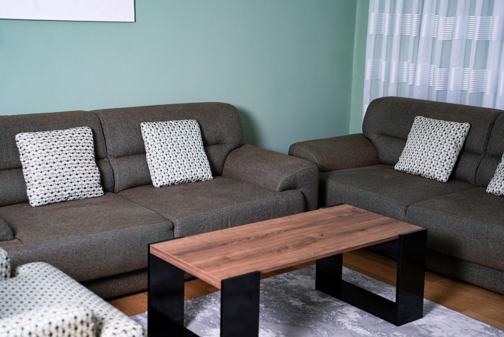 Prishtina Getaway Apartment Pristina Buitenkant foto